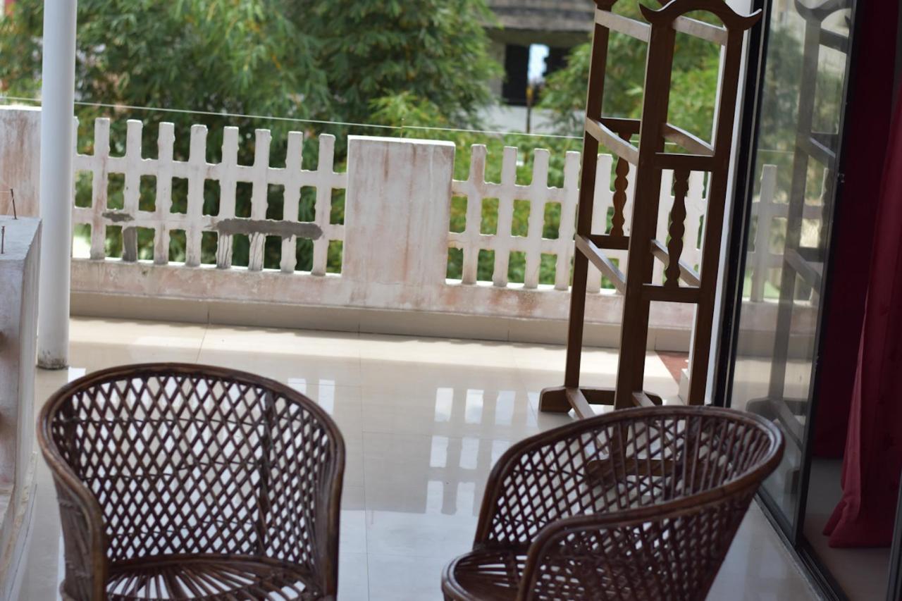 Packbag Beach Hotel Kovalam Exterior photo