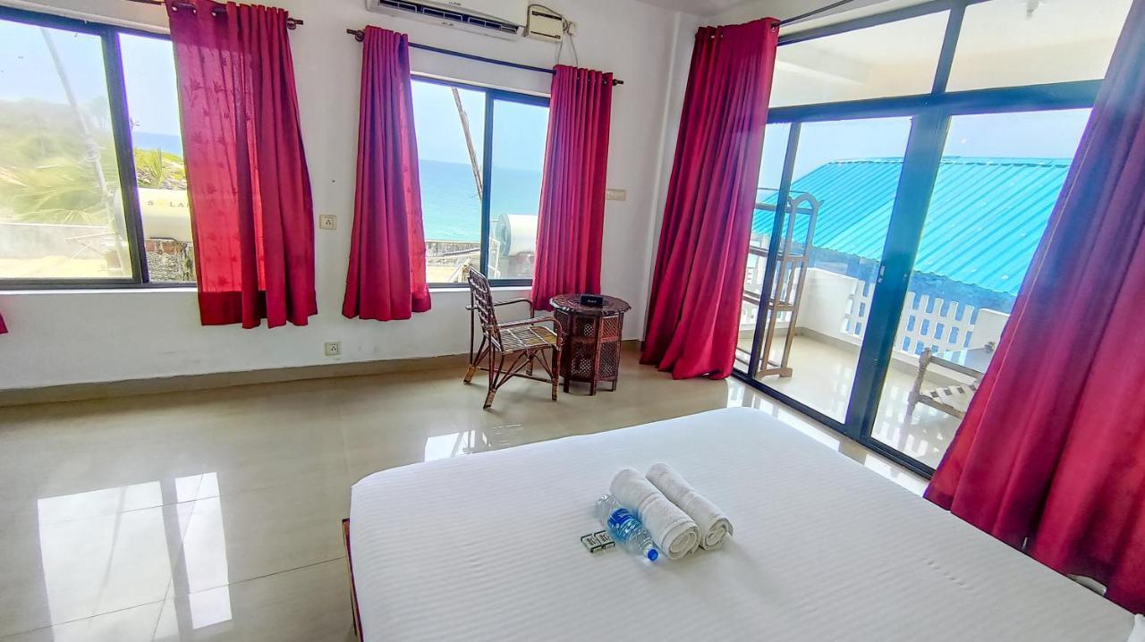 Packbag Beach Hotel Kovalam Exterior photo